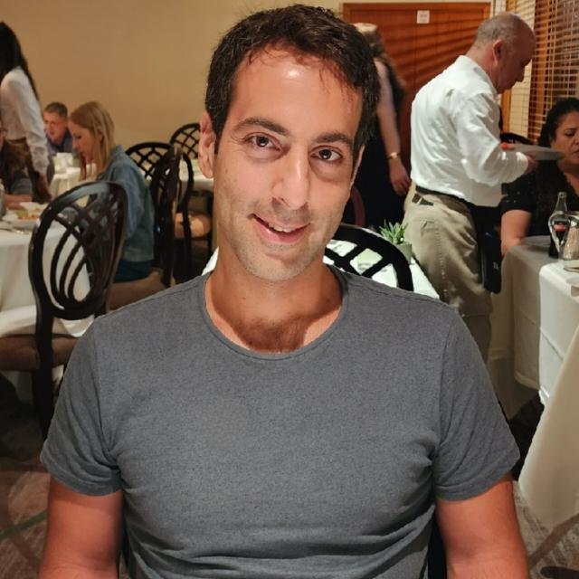 Liran Yehuda headshot